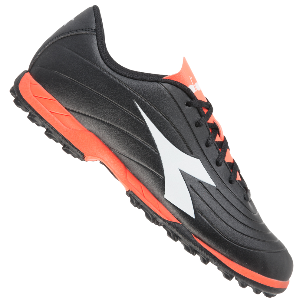 Diadora voetbalschoenen deals