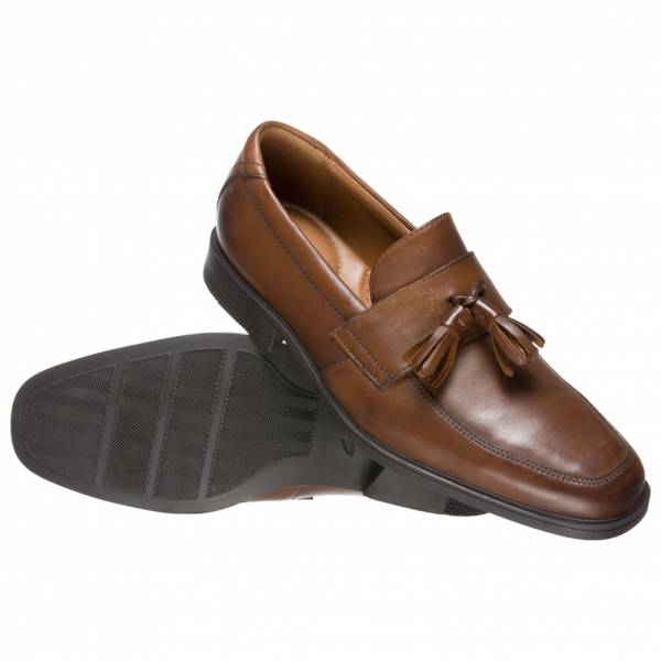 clarks tilden style