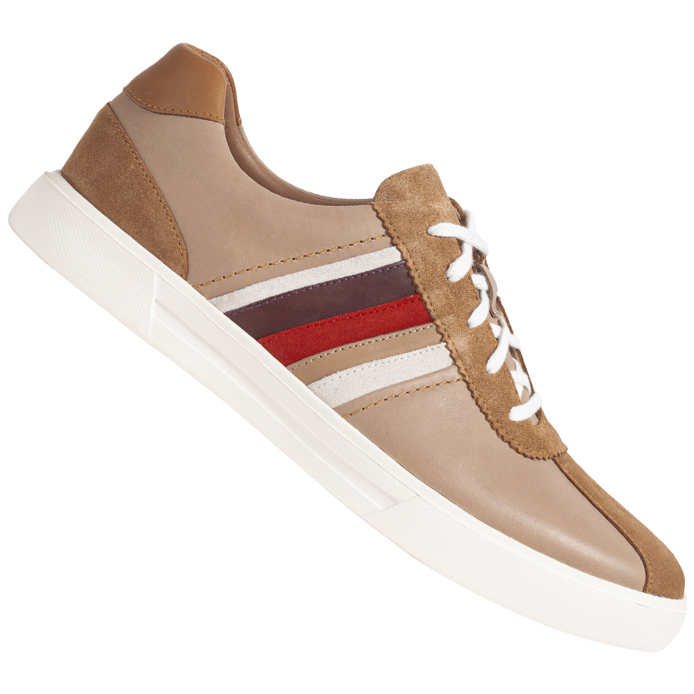 clarks men's leather sneakers