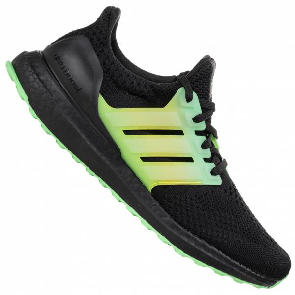 Image of adidas ULTRABOOST 5.0 DNA Unisex Scarpe Continental GV8729