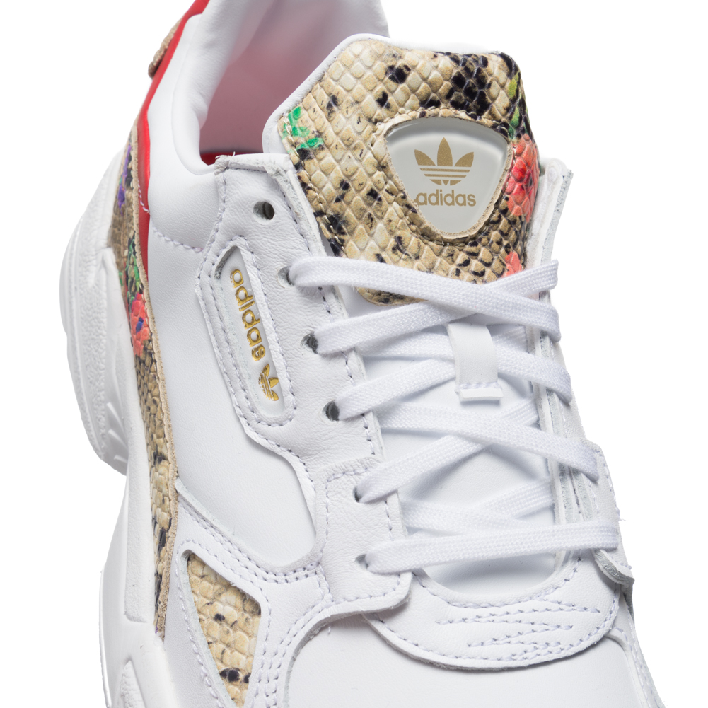 adidas Originals Falcon W FV3083 | Alb | pentru 289,89 RON - SneakerStudio.ro